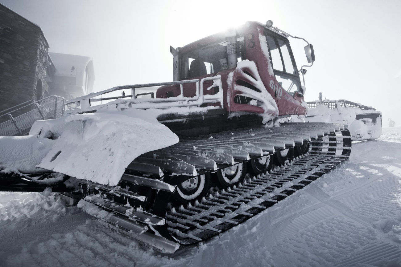 Beheizung der Pistenbully Garage mit Infrarotstrahlern